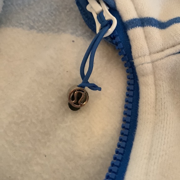 Lululemon Scuba full zip hoodie size 6 - Picture 4 of 6